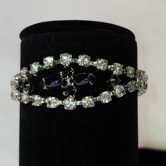 Stylish Formal Wear Rhinestone Women's Bracelet in Black Silver, 7 Inches - Picture 14 of 14